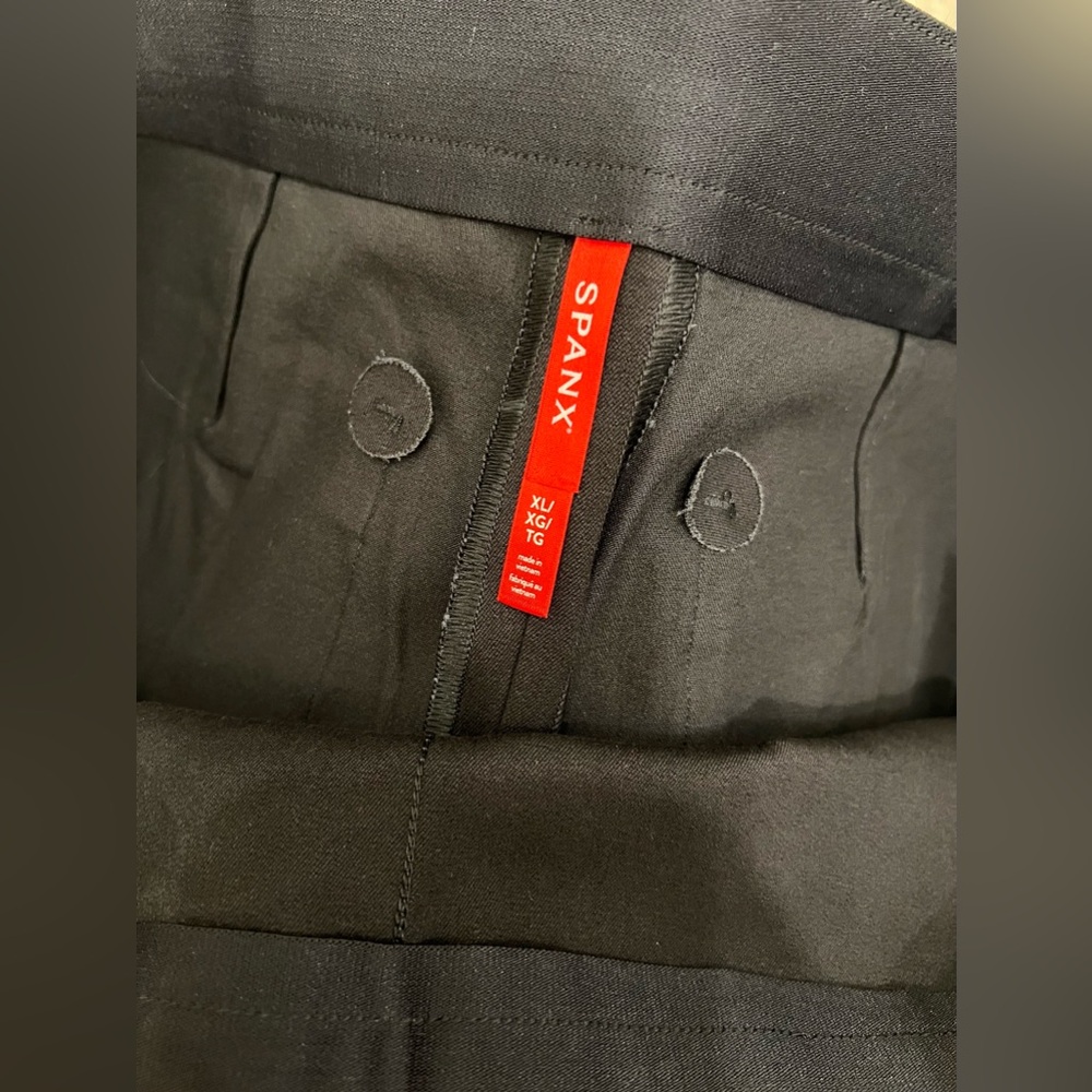 SPANX Polished 6” Pull On Short - Picture 8 of 8